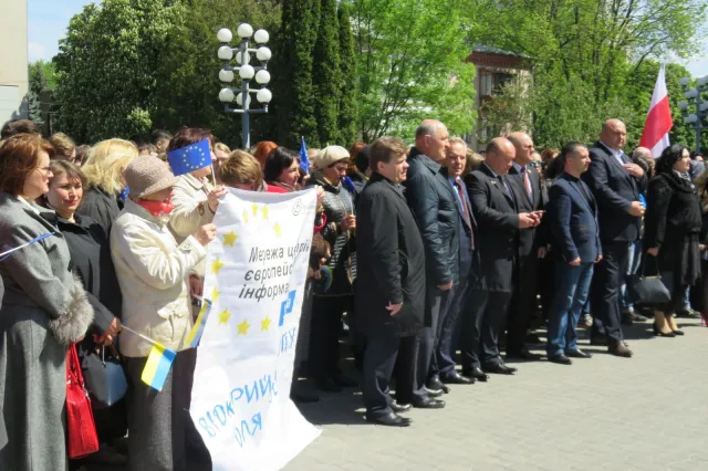 У Хмельницькому розпочалися святкові заходи з нагоди відзначення Дня Європи — фото 1