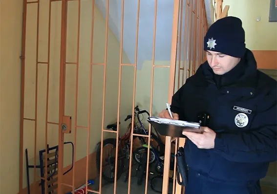 На Хмельниччині судитимуть трьох чоловіків, які скоїли крадіжки на понад 1 мільйон гривень — фото 1
