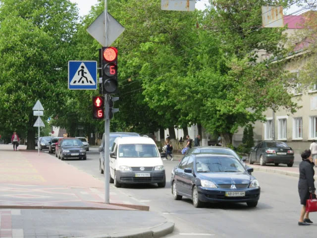 У Хмельницькому встановили 236 нових світлодіодних світлофорів — фото 2
