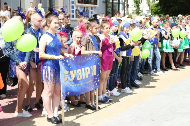 Парад близнят та фестиваль мистецтв «Таланти України»: у Хмельницькому відсвяткували День захисту дітей — фото 8