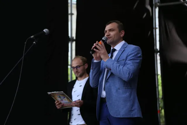 Парад близнят та фестиваль мистецтв «Таланти України»: у Хмельницькому відсвяткували День захисту дітей — фото 10