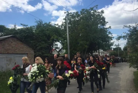 У Хмельницькому попрощалися з 23-річним Дмитром Червонюком, який загинув у ДТП — фото 2