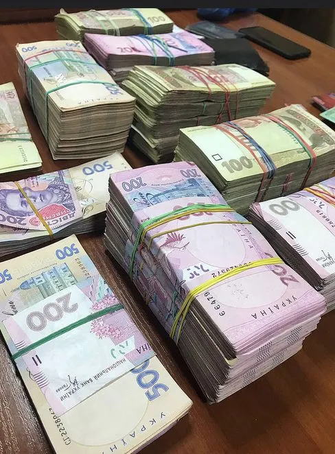 СБУ викрила керівників філії «Укрзалізниці» на регулярному отриманні хабарів — фото 2