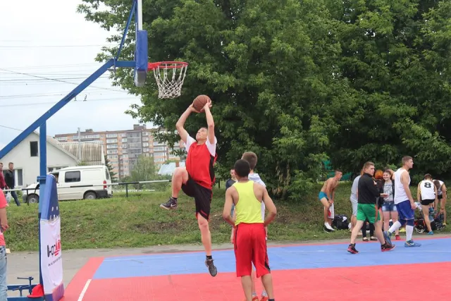 Йога, квести і майстер-класи: у Хмельницькому відбувся ювілейний «Green Fest» — фото 1
