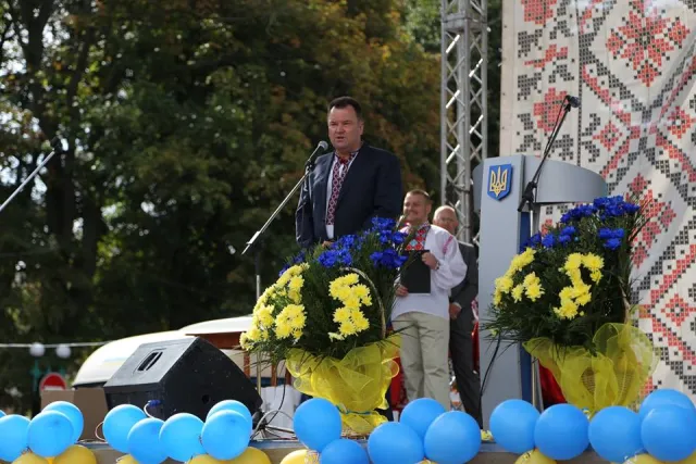 Виставки, ярмарки та парад вишиванок: у Хмельницькому відзначили 26 річницю Незалежності України — фото 9