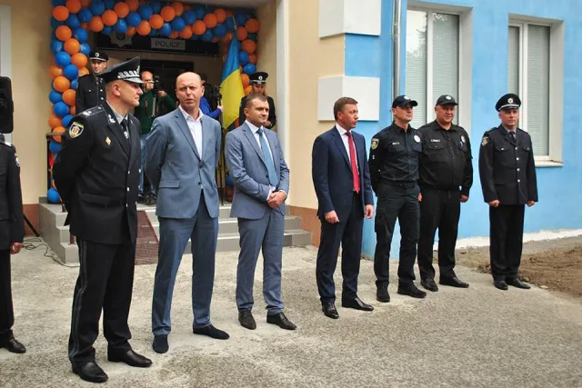 На Озерній відкрили сучасну поліцейську станцію — фото 1