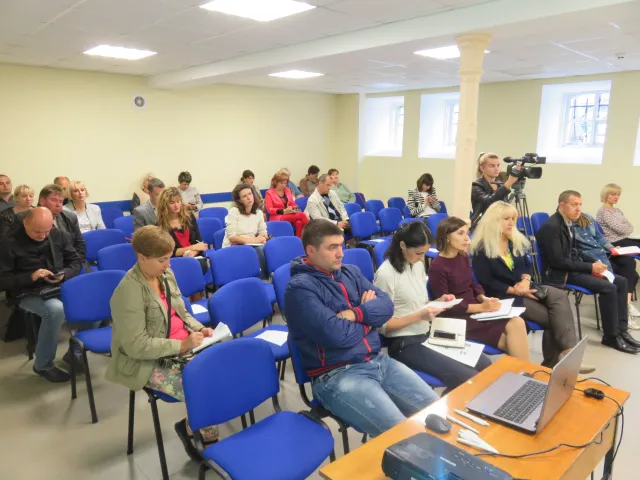 Для швейної продукції місцевих виробників можуть виділити спеціальне місце у Міжнародному центрі торгівлі у Києві — фото 8
