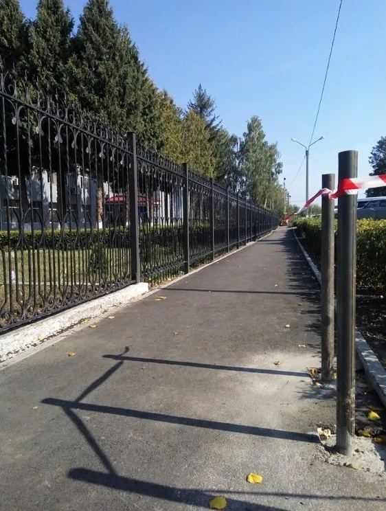 На вулиці Чорновола облаштували автостоянку, пішохідний перехід та тротуари з пандусом — фото 2