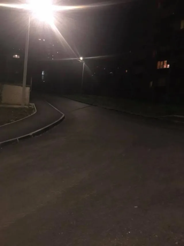 У Південно-Західному мікрорайоні з'явилася нова пішохідна доріжка та освітлення — фото 5