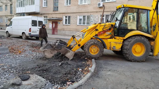 На Гречанах продовжують облаштовувати сучасну екопарковку та дитячий майданчик — фото 4