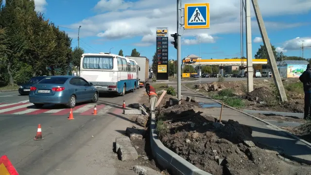 У мікрорайоні Ракове встановили новий світлодіодний світлофор — фото 5