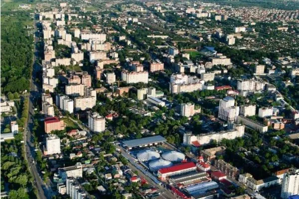 Хмельницький потрапив до четвірки обласних центрів з найчистішим повітрям — фото 1