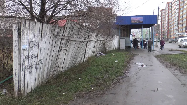 У мікрорайоні Озерна на місці знесених парканів облаштують сквер та зелену зону — фото 3