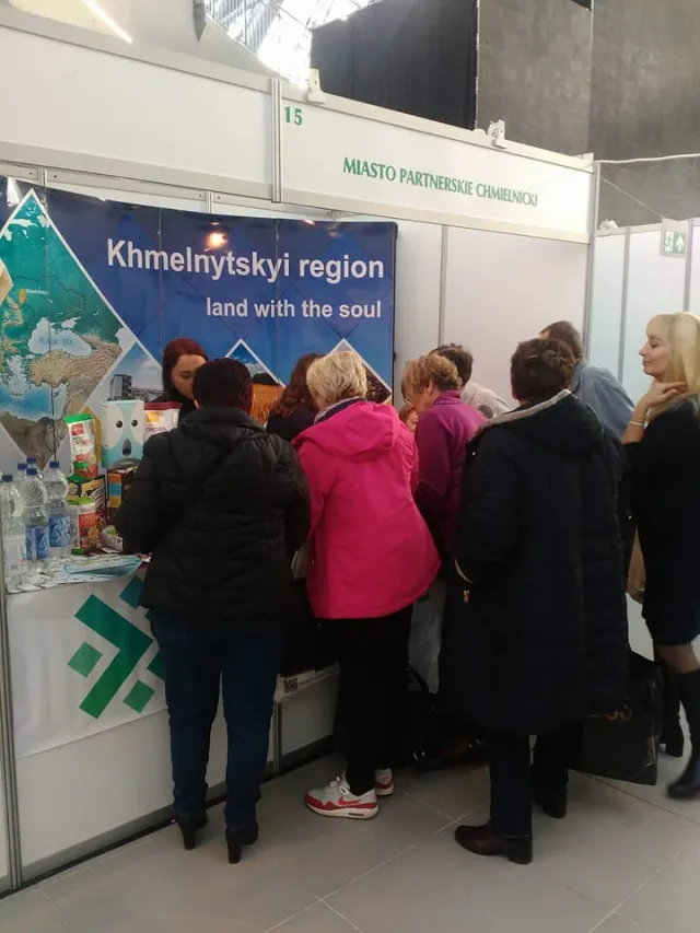 Хмельницькі виробники представляють свою продукцію на Міжнародній виставці екологічного харчування у Польщі — фото 1