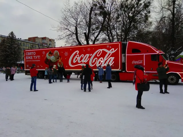 «Свято наближається»: у Хмельницькому з'явилася нова фотозона — фото 3