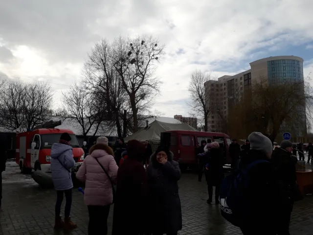 Хмельничани святкують Водохреще та купаються в ополонках — фото 7