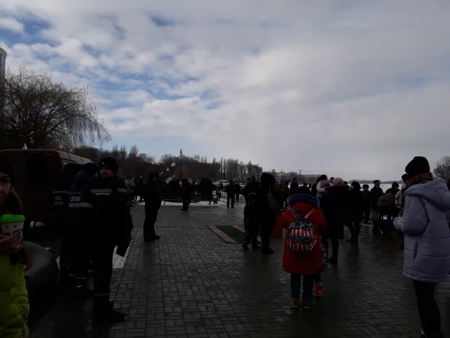 Хмельничани святкують Водохреще та купаються в ополонках — фото 9