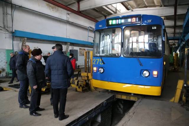 Незабаром вулицями Хмельницького буде курсувати відремонтований тролейбус — фото 4