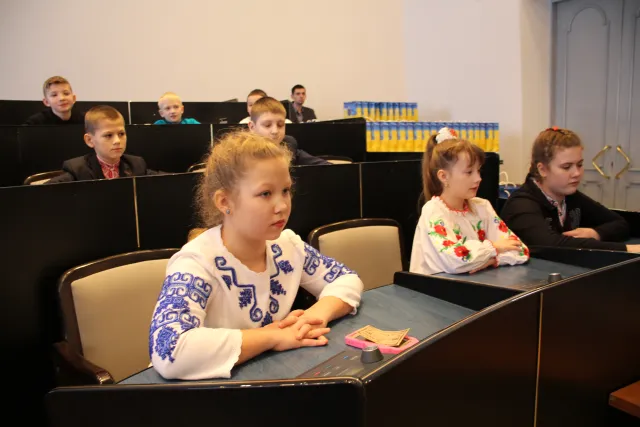 Для учнів НВК №6 провели цікаву екскурсію у Хмельницькій міській раді — фото 2