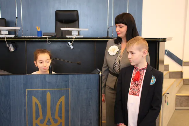 Для учнів НВК №6 провели цікаву екскурсію у Хмельницькій міській раді — фото 3