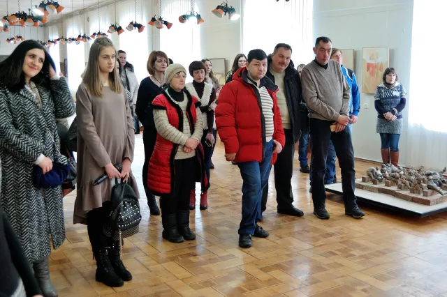 «Жити мистецтвом»: в обласному художньому музеї відкрили виставку юної хмельничанки — фото 2
