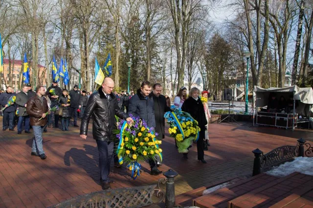 У Хмельницькому з нагоди 204-ї річниці від дня народження Тараса Шевченка провели творчий вечір, конкурс читців та концерт — фото 3