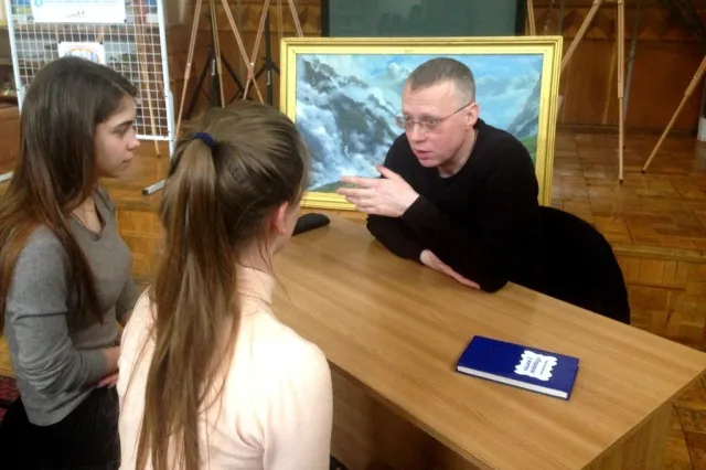 Хмельничани спілкувалися із «живими книгами» — фото 1