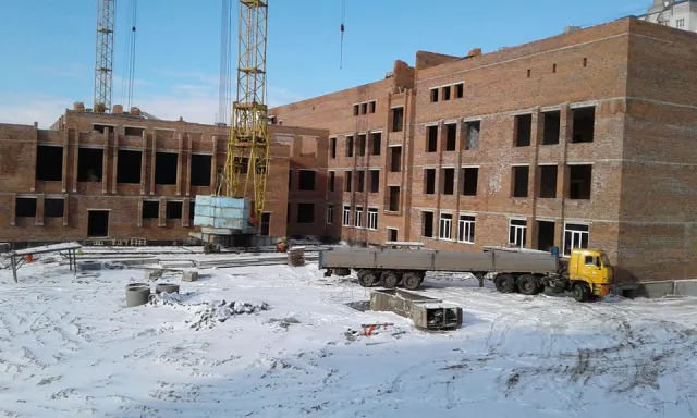 На Озерній триває будівництво НВК вартістю 100 мільйонів гривень — фото 12