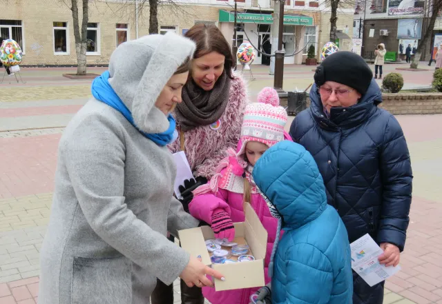 Хмельницькі школярі провели флешмоб на підтримку людей з аутизмом — фото 2