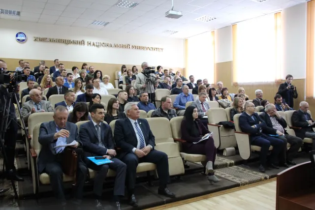 У Хмельницькому Національному Університеті з'явилася Лабораторія Технологій і Моди — фото 2