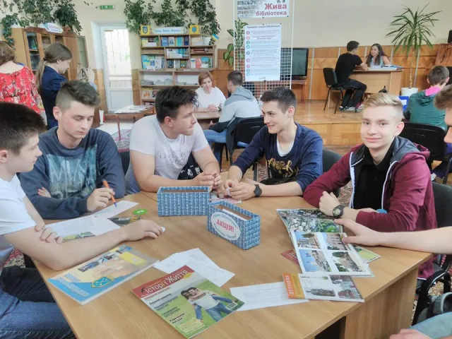 П'ять відтінків туризму: хмельничани поспілкувалися із «живими книгами» — фото 2