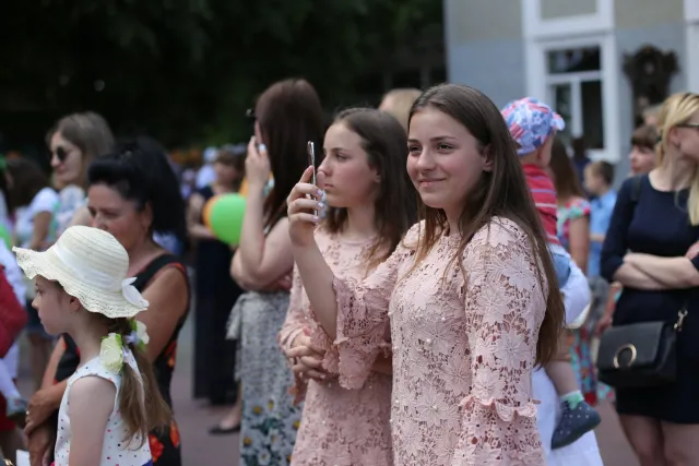 З нагоди Міжнародного Дня захисту дітей у Хмельницькому влаштували парад близнят — фото 10