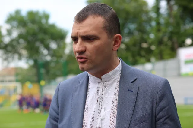 У Хмельницькому на День вишиванки відкрили два нових спортивних майданчики — фото 2