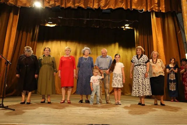 У Хмельницькому відбувся перший випуск «Університету третього віку» — фото 2