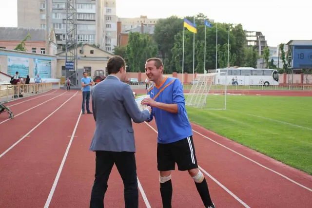 Бойовий гопак, регбі та футбол: як у Хмельницькому відзначали загальноміський День здоров'я — фото 2