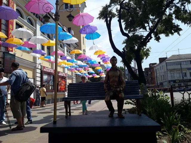У центрі Хмельницького може з'явитися нова романтична скульптура — фото 3
