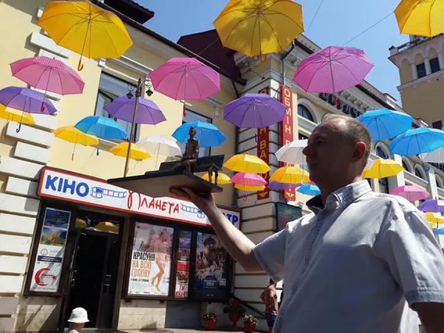 У центрі Хмельницького може з'явитися нова романтична скульптура — фото 6