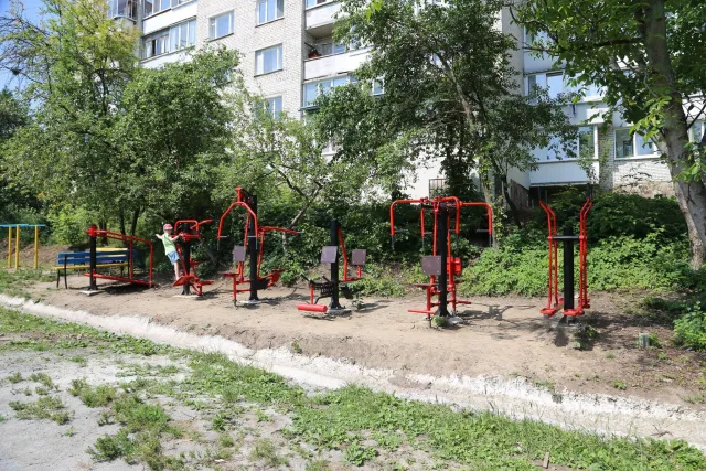 У Хмельницькому планують облаштувати понад 50 дворових спортивних та ігрових майданчиків — фото 3