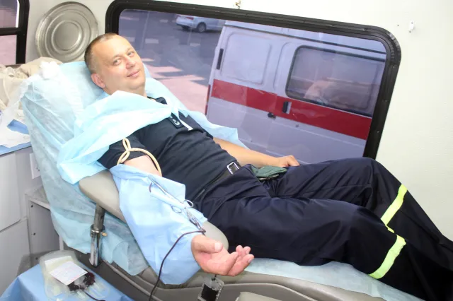 Хмельницькі рятувальники долучилися до добровільного донорства — фото 4