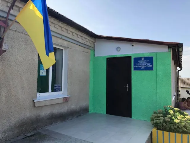 У мікрорайоні Лезневе відкрили оновлену бібліотеку — фото 4