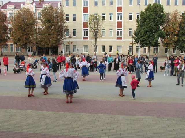 У Хмельницькому нагородили переможців фестивалів-конкурсів «Нестримний потік» та «Гуляночка» — фото 2