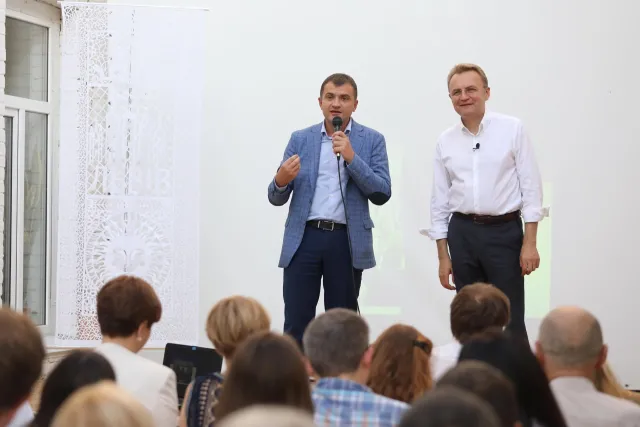 У рамках «Urban Talks» відбувся діалог та пошук дотиків партнерства між Хмельницьким та Львовом — фото 5
