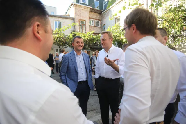 У рамках «Urban Talks» відбувся діалог та пошук дотиків партнерства між Хмельницьким та Львовом — фото 7