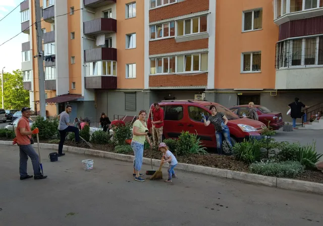 У Хмельницькому визначили кращі прилеглі території, будинки та вулиці — фото 3