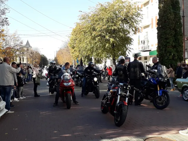 Вечірка та мотопробіг: як хмельницькі байкери закривали мотосезон 2018 — фото 4